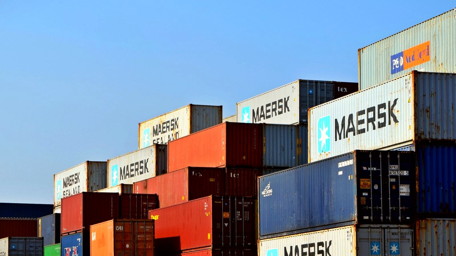 A1-feat-containers
